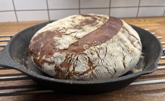 Domácí chleba z kvásku (recept) Domácí chleba z kvásku (recept)