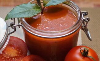 Rajčatové pesto (Recept) Rajčatové pesto (Recept)
